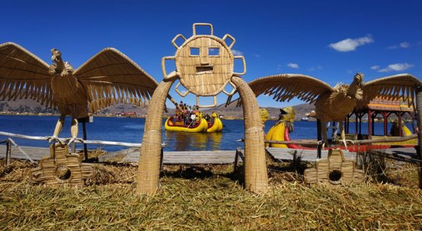 TITICACA ECONÓMICO 2D1N – ISLA DE LOS UROS Y CHULLPAS DE SILLUSTANI